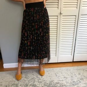 H&M Pleated Maxi Flower Skirt